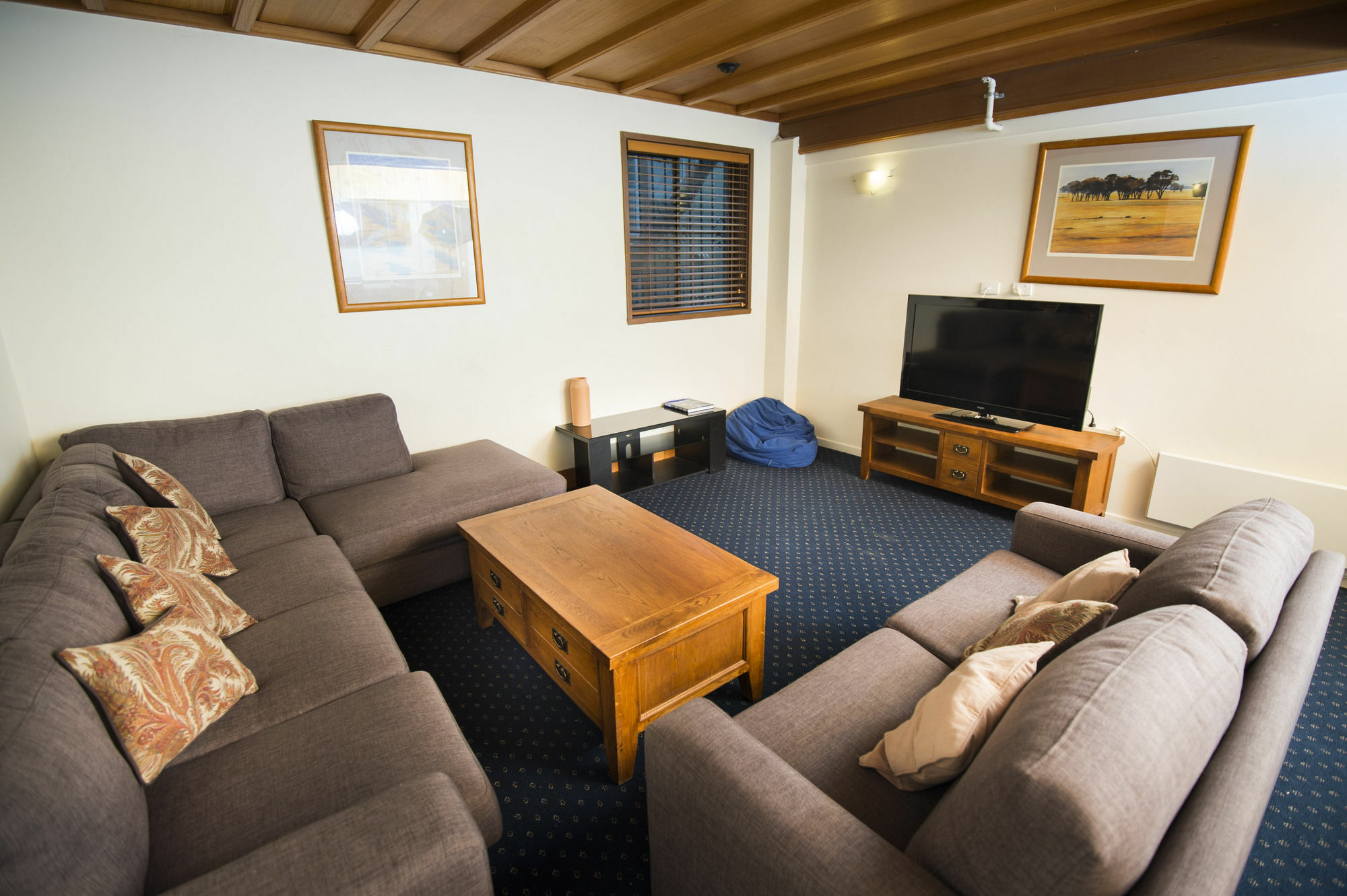Enzian Hotel Mt Buller Маунт-Буллер Екстер'єр фото