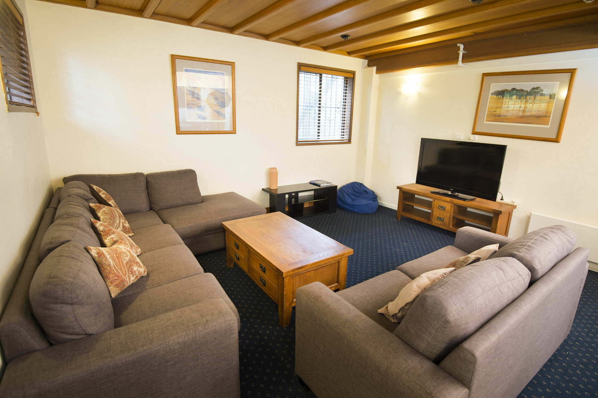Enzian Hotel Mt Buller Маунт-Буллер Екстер'єр фото