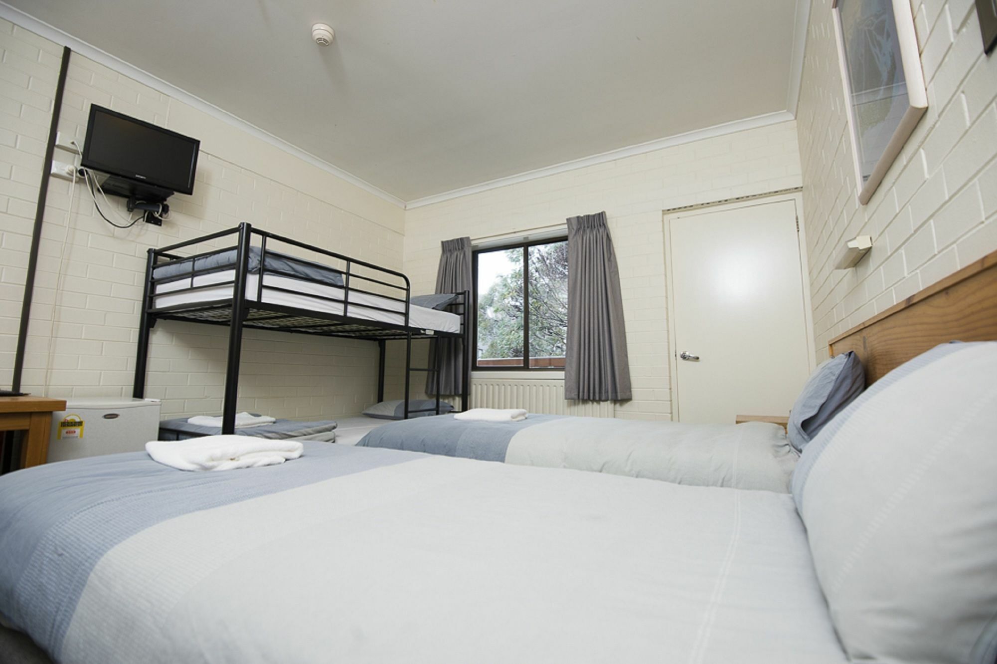 Enzian Hotel Mt Buller Маунт-Буллер Екстер'єр фото